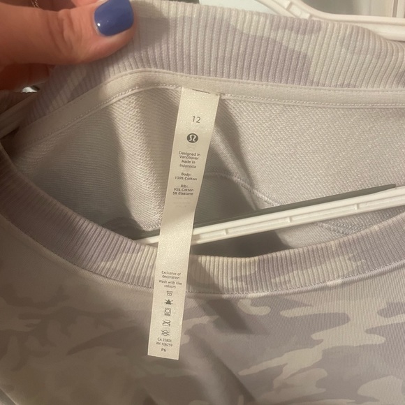 Lululemon Perfectly Oversized Camo Crew Sweatshirt - Picture 2 of 4